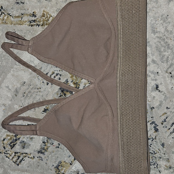 Fabletics Brown Sports Bra and Shorts Set - Picture 4 of 7